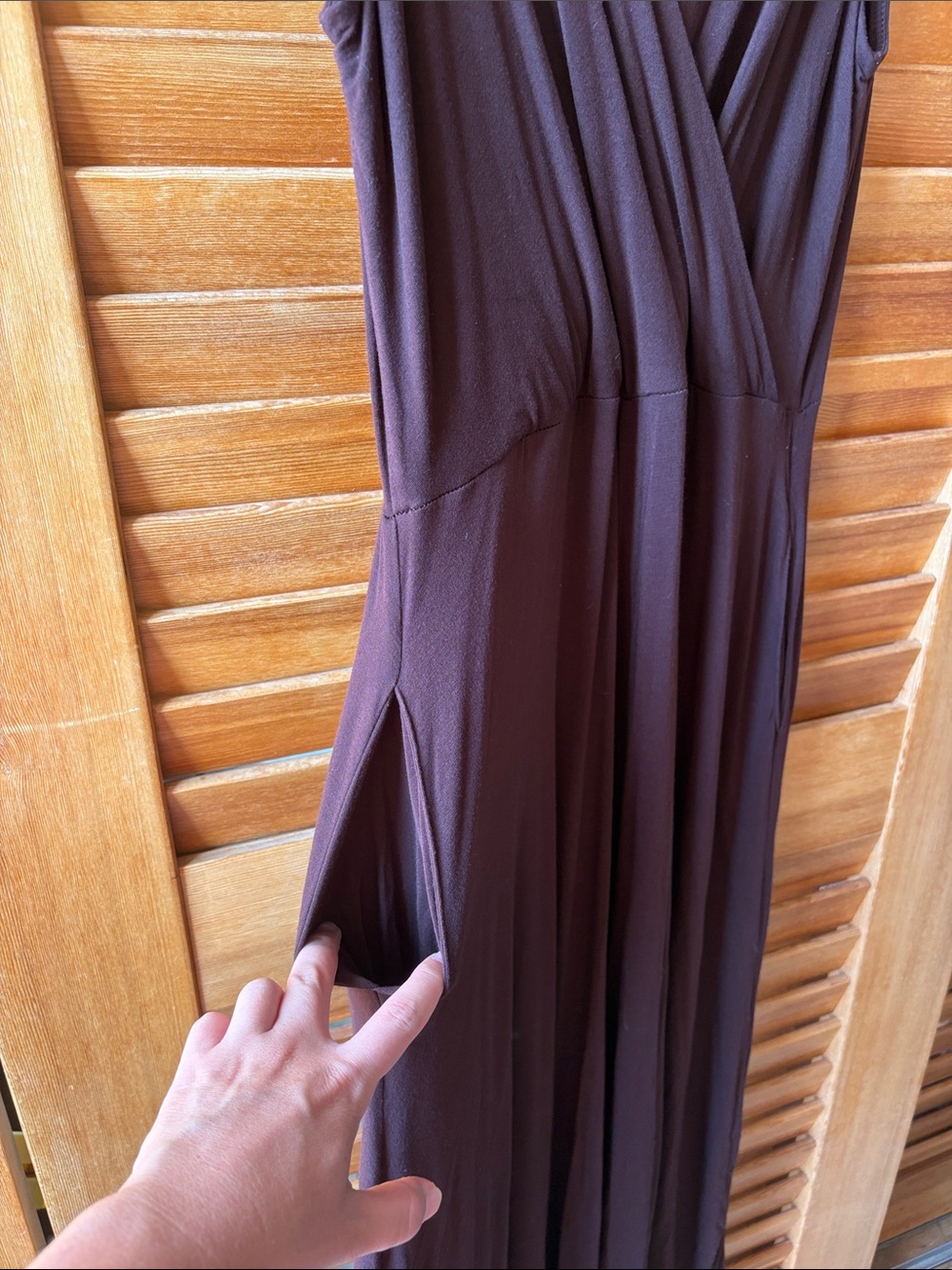 Sleeveless V-Neck Maxi Dress in Dark Brown Large Blue - Picture 4 of 5